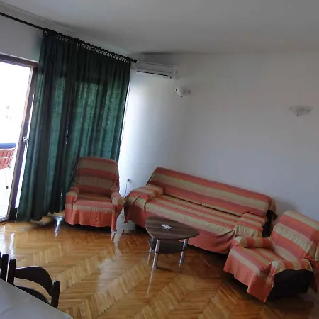 In - Sibenik Riviera 36075 Primošten