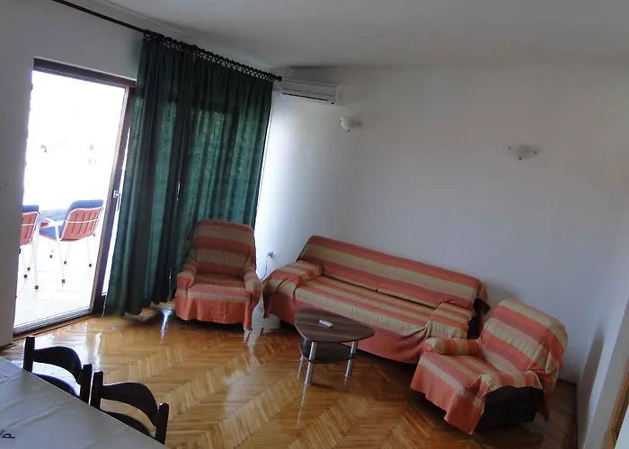 In - Sibenik Riviera 36075 Primošten